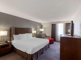 Best Western Plus Toronto Airport Hotel, hotel v destinácii Mississauga