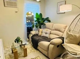 3BR - Stylish Condo Serenity