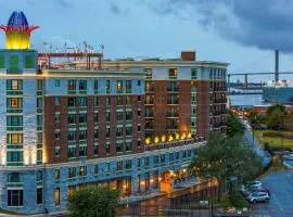 Homewood Suites Savannah Historic District/Riverfront、サバンナのヒルトンホテル