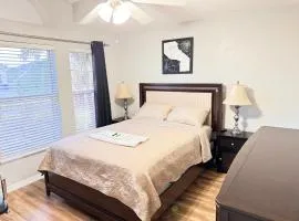2 private rooms in a quiet neighborhood can book up to 4 people