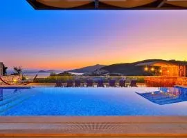 5 Bedroom Luxury Villa Seaviews - Private Heated Pool