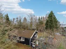 2 Bedroom Beautiful Home In Orø