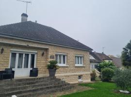 A la casa de papel, vila v destinaci Neuilly-sous-Clermont