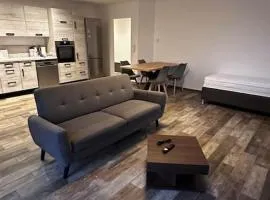 4 Zimmer Apartment, Parkplatz & Garten, Nah A10, Berlin