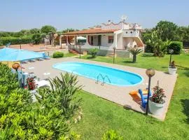 2 Bedroom Stunning Home In Siracusa