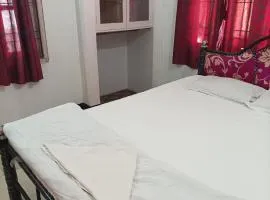 Mini Home AC Queen