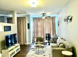Beautiful Uptown Adventure Apartment