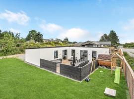 Beautiful Home In Ebeltoft With Sauna, hotel v destinaci Ebeltoft