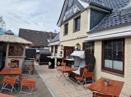 Schlaffass auf Stellplatz am Elbkrug 2 0