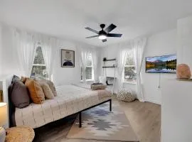 {Hidden Gem} Beach Home Blocks from Ocean +6 Bikes