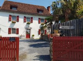 Maison d'hôtes, gîte MOURENIA à Aroue GR65, hotel i Aroue