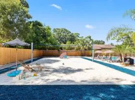 Urban Escape Artificial Beach W Volleyball Pit