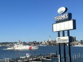 Thames Inn and Marina, hotel v destinaci Groton