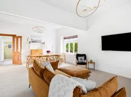 Skyway Villa - an aviators haven