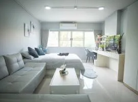 Cozy in Nimman Heart at doorstep