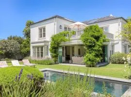 Villa High Court and Cottage