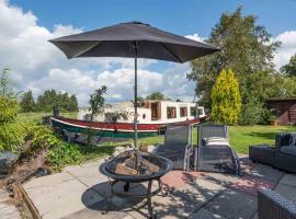 Houseboat Vinkeveen, boat in Vinkeveen