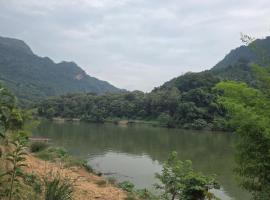 The View Nong Khiaw Guesthouse, cottage in Nongkhiaw