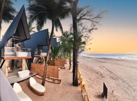 The Rose Goa Beach Resort, strandhotell i Agonda