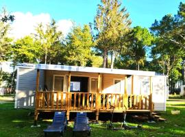 Ô Coeur d'Eden ,2 mobilhomes l'Ôriginal et le BÔ'Aime, hotel in Piriac-sur-Mer
