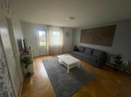 Cozy Apartment, hotell sihtkohas Grimsås