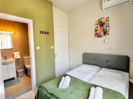 Smart Comfort RoomN2 with Private Bathroom in best Location Beach 250m