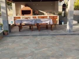 Apartment Mixail 1, hotel que aceita pets em Agios Nikolaos