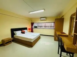 SERISIAM Family Room