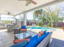 4BD 3BR Pool Paradise 1 mile from Beach & Downtown