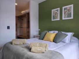Calel Alquiler Temporario, golf hotel in Godoy Cruz
