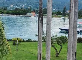 Dejai On The Bay