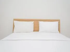 Relax and Simply Studio Apartment at Parkland Avenue By Travelio
