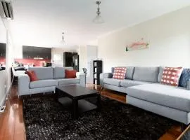 Spacious 3-Bed Mins from City Centre