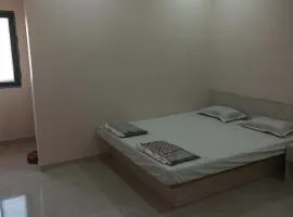 Gayatri bhakt niwas