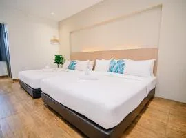 Swing & Pillows - KL Sri Petaling