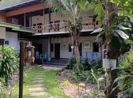 Happy Days Guest House