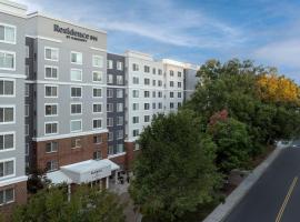 Residence Inn Charlotte SouthPark, hotel en Charlotte