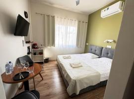 Smart Comfort RoomN7 with Private Bathroom in best Location Beach 250m, khách sạn ở Limassol