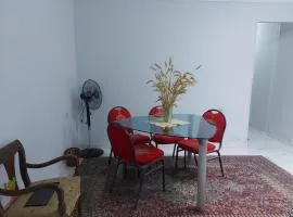 شقة مفروشة ثلاث غرف كبيرة سوبر لوكس اول سكن