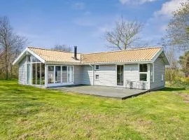 Well-Maintained Holiday Home With Sea View Close To Ebeltoft
