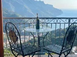 Ravello Comfort - Luxury Home by ItalianHost