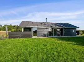 Bright And Stylish Holiday Home Near Gjerrild Strand