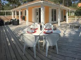 Chalet orange naturiste la Jenny