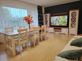 Rhein Ferienwohnung 3-Zimmer Garten Free Parking Netflix Premium Disney Premium, ξενοδοχείο σε Κόμπλεντς