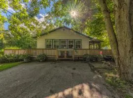 Goshorn Lake #24 - Community pool and lake access