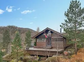 3 Bedroom Cozy Home In Tjørhom