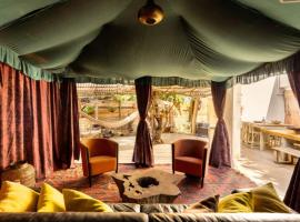 The Sultans Tent at Caesarea with Mamad by Sea N Rent, luxusní stan v destinaci Caesarea
