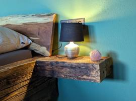 Traumwohnung mit eigenem Garten, hotel in Badenweiler