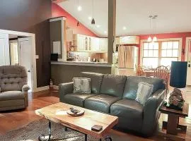2BR Cottage Surrounded by Nature