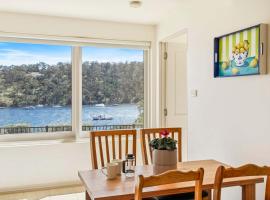 Karinya apartment waterfront views - 2 Bed 2 Bath, hotel v destinaci Lindisfarne